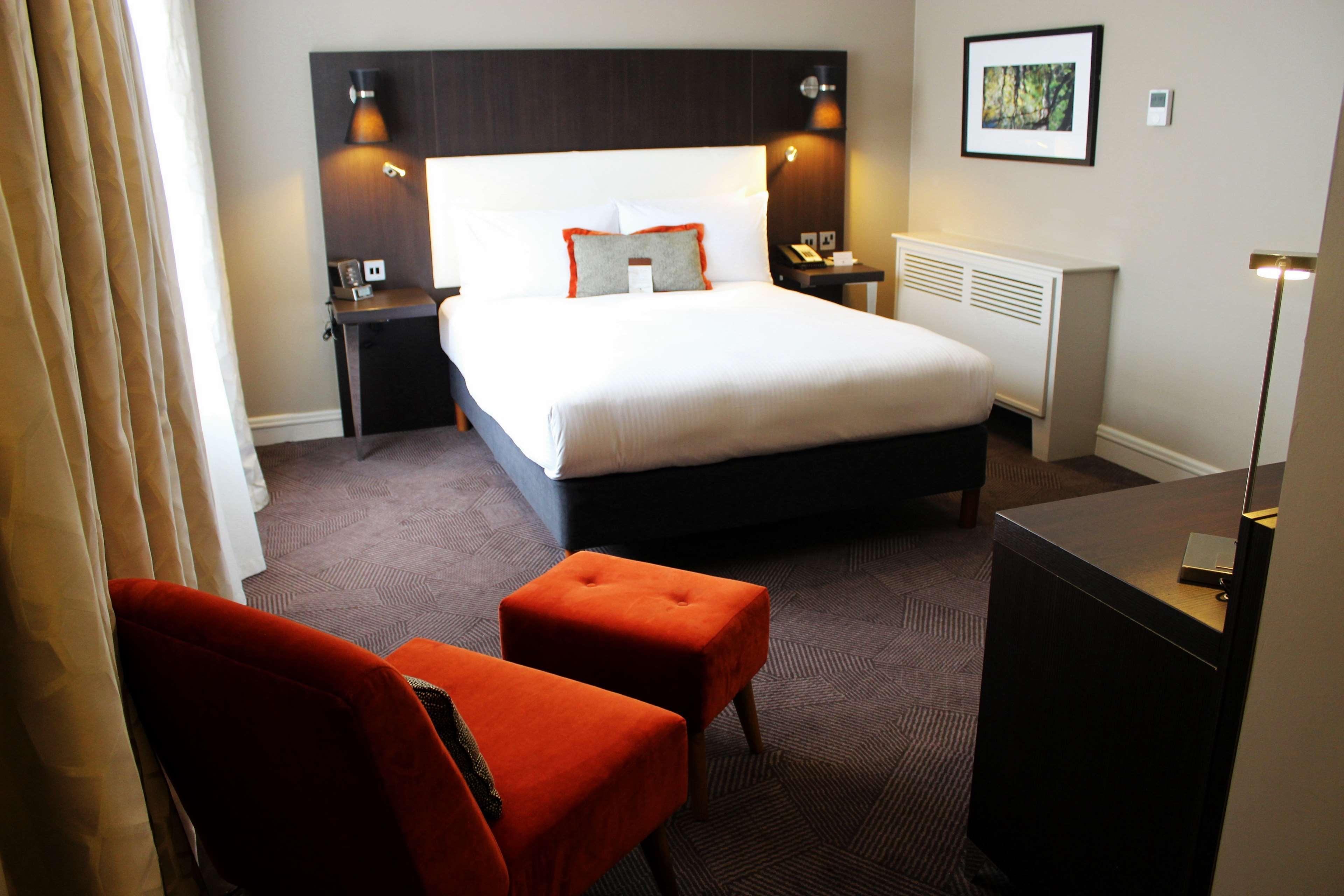 Doubletree By Hilton London Ealing Hotel Ngoại thất bức ảnh