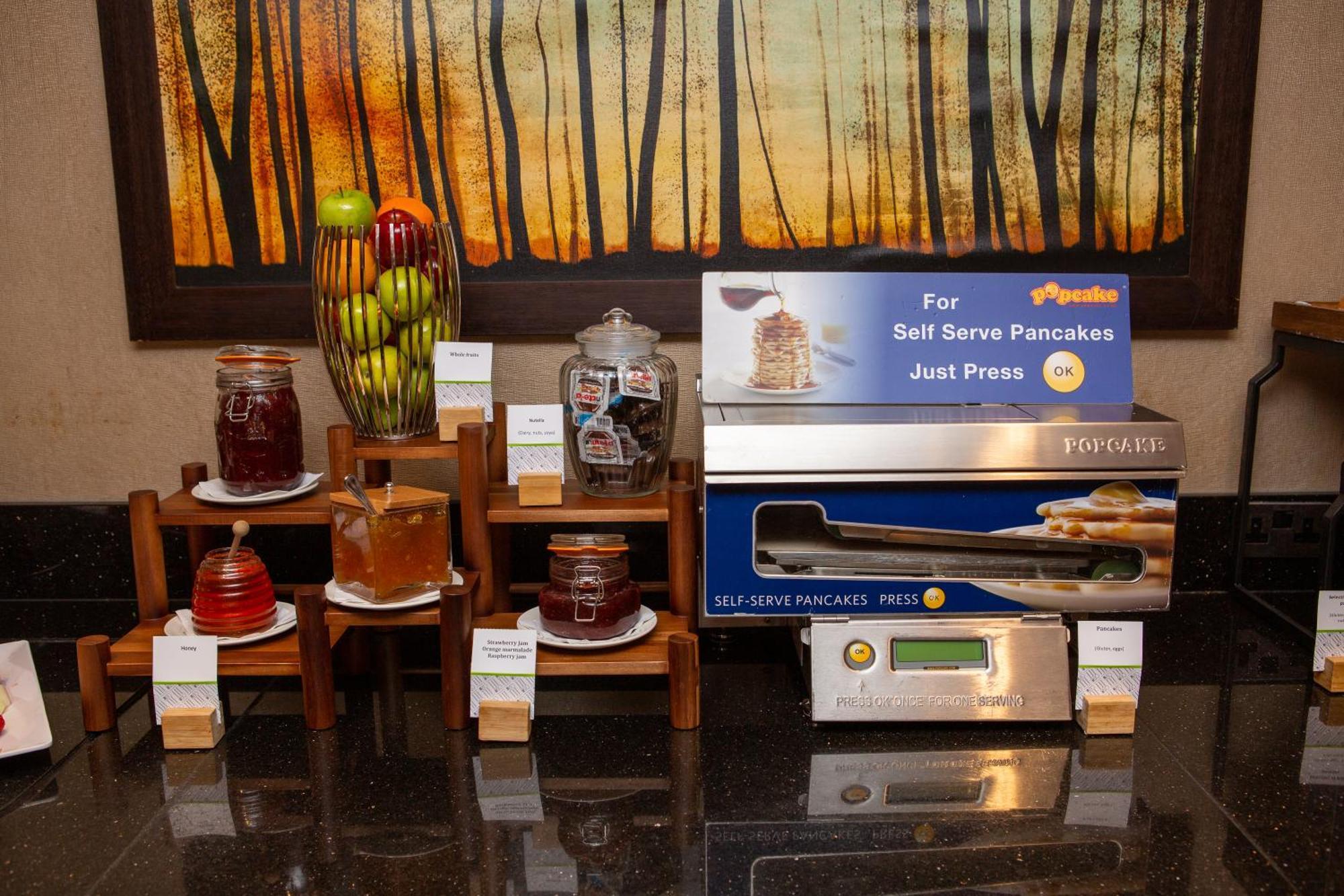 Doubletree By Hilton London Ealing Hotel Ngoại thất bức ảnh