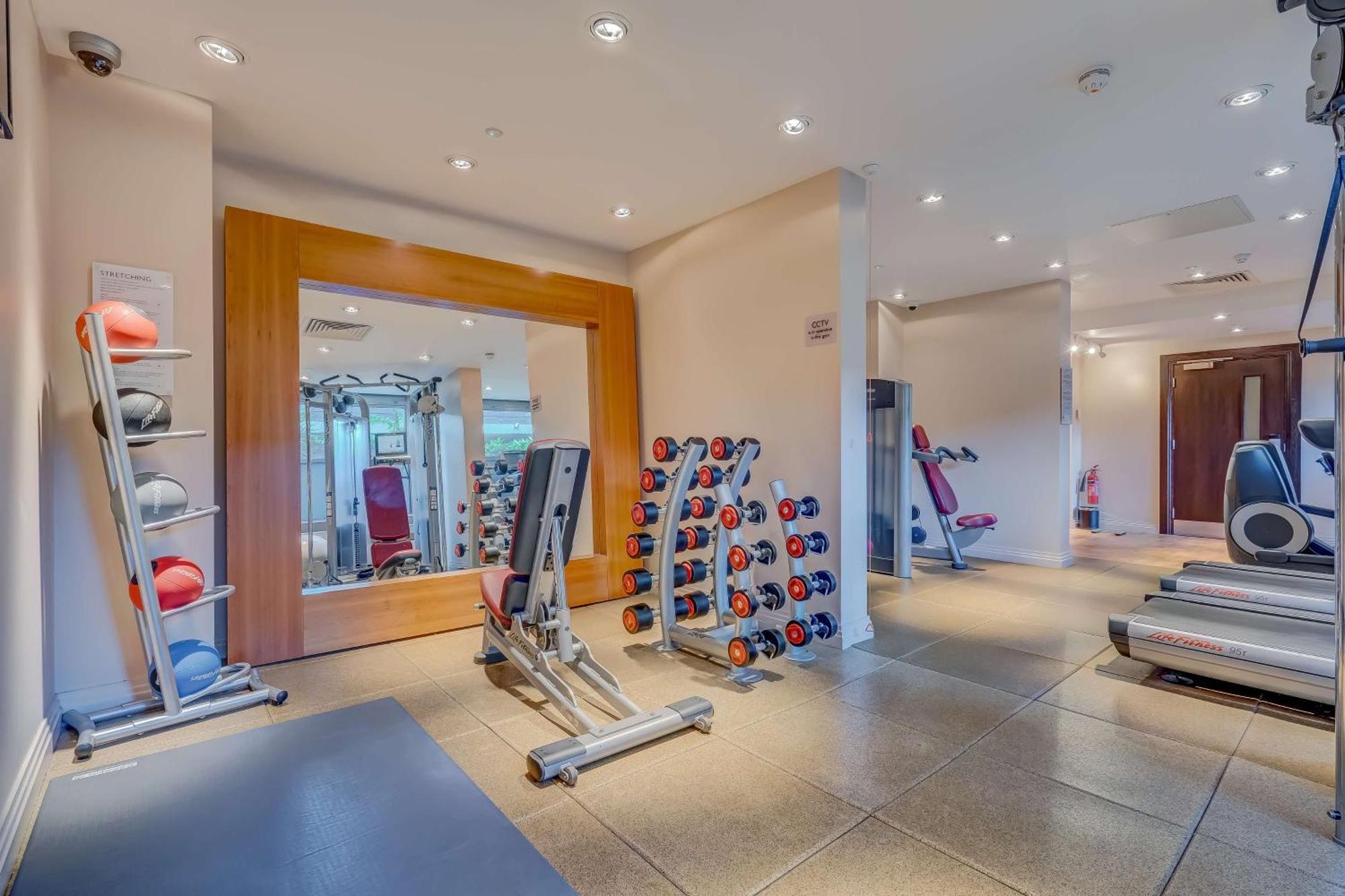 Doubletree By Hilton London Ealing Hotel Ngoại thất bức ảnh
