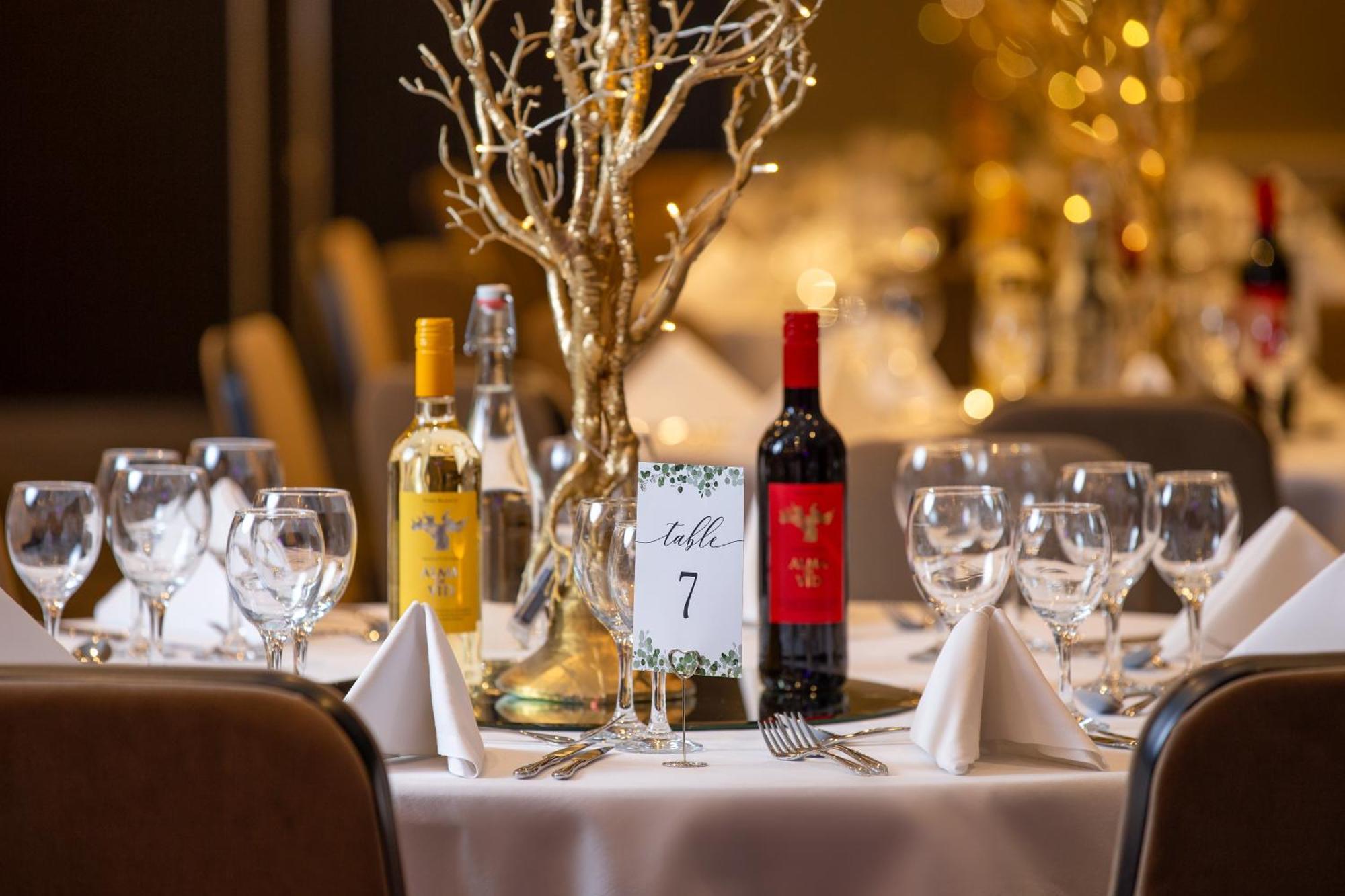 Doubletree By Hilton London Ealing Hotel Ngoại thất bức ảnh